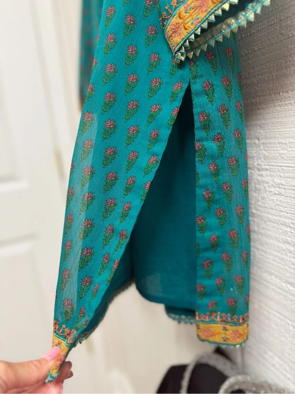 Ritu Kumar Embroidered Boho Tunic • Size Medium • Like New